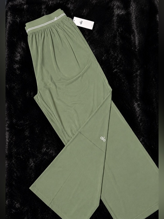 ALO Yoga Other - ALO Yoga Olive Green Wide-Leg Lounge Pants